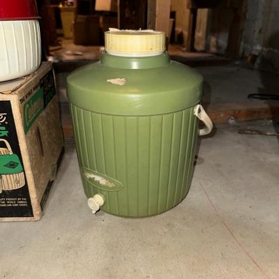 COLEMAN SNOW LITE ONE GALLON JUG, COOLER AND GREEN JUG