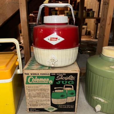 COLEMAN SNOW LITE ONE GALLON JUG, COOLER AND GREEN JUG