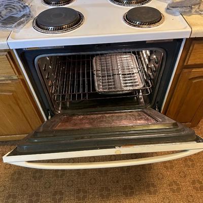 WHIRLPOOL SELF CLEANING OVEN WITH 4 BURNERS AND 4 EXTRA BURNERS
