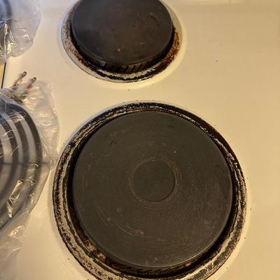 WHIRLPOOL SELF CLEANING OVEN WITH 4 BURNERS AND 4 EXTRA BURNERS