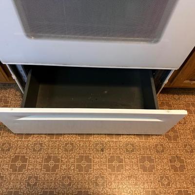 WHIRLPOOL SELF CLEANING OVEN WITH 4 BURNERS AND 4 EXTRA BURNERS