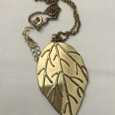 Cute rhinestone, gold, toned, leaf fashion necklace