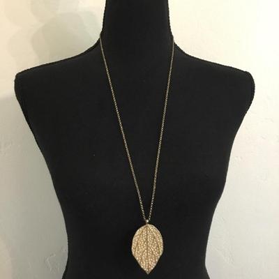 Cute rhinestone, gold, toned, leaf fashion necklace