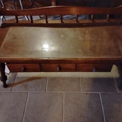 Vintage table w/drawer