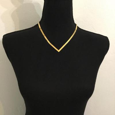 Cute vintage gold tone v chain necklace