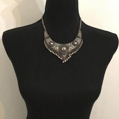 Cute, gunmetal, gray and silver toned BoHo statement, necklace