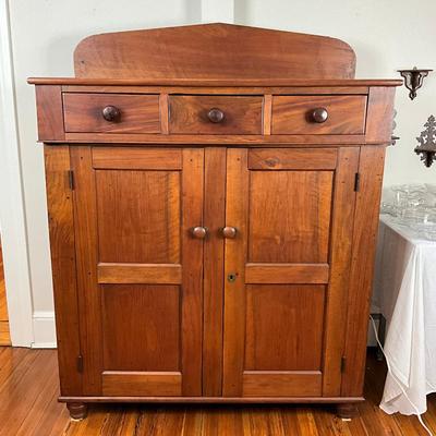 DR459 Cherry Three Drawer Hutch Jelly Cupboard
