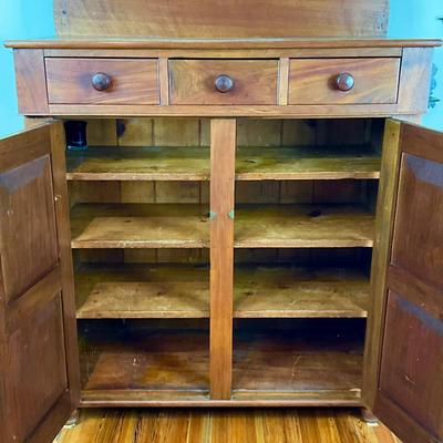 DR459 Cherry Three Drawer Hutch Jelly Cupboard