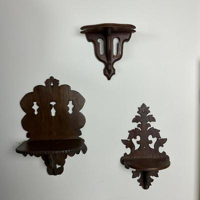 DR460 Three Small Victorian Wall Shelves