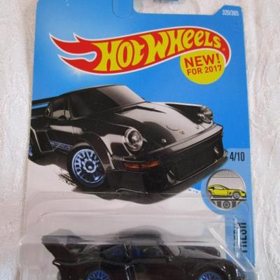 New in pkg. Hot Wheels Porsche 934.5