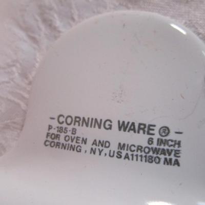 1 Corning 9" pie plate, 1 Corning 6" serving dish