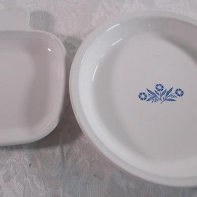 1 Corning 9" pie plate, 1 Corning 6" serving dish