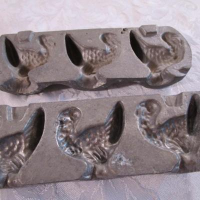 Antique cast candy/chocolate mold, bird design