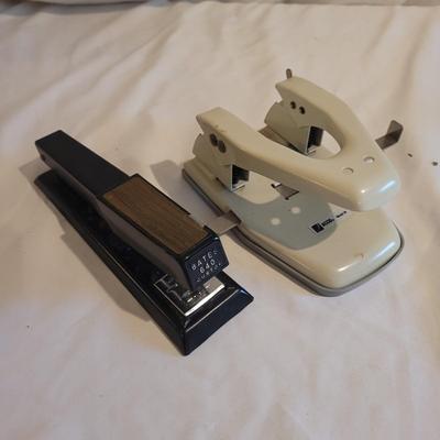 Large Lot of Office Supplies (GB2-EL)