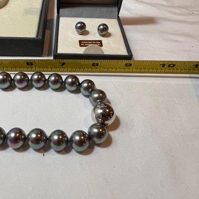 Majorica Necklace & Matching Earrings (K-RG)