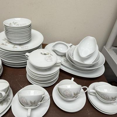 Noritake Japan EDENROSE 6343 Porcelain China 90-piece set of dishes