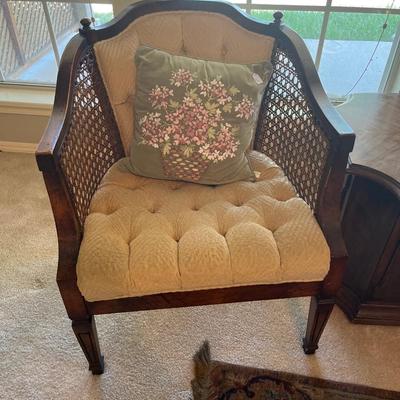 Chairs, End Table, Rug