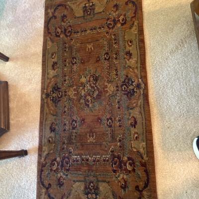 Chairs, End Table, Rug