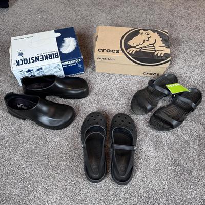 Birkenstock and Crocs Black Rubber Shoes - Women’s Size 11 (GB2-DZ)