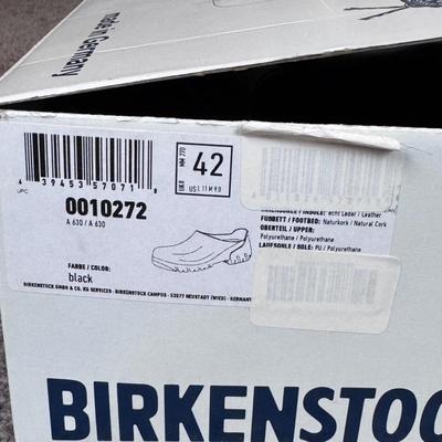 Birkenstock and Crocs Black Rubber Shoes - Women’s Size 11 (GB2-DZ)