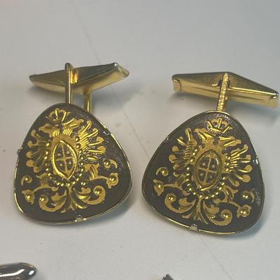 Men’s jewelry including Owl Fraternity cuff links