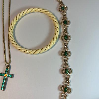 Jewelry incl 1937 Doubles charm