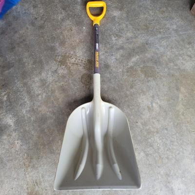Yard Tools and Hose (G-EL)