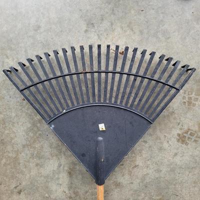 Yard Tools and Hose (G-EL)