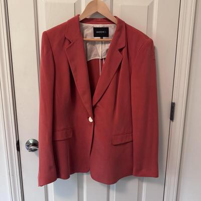 Burberry, Brooks Brothers, and More Women’s Pant Suite and Blazers - Size 12-16 (GB2-DZ)