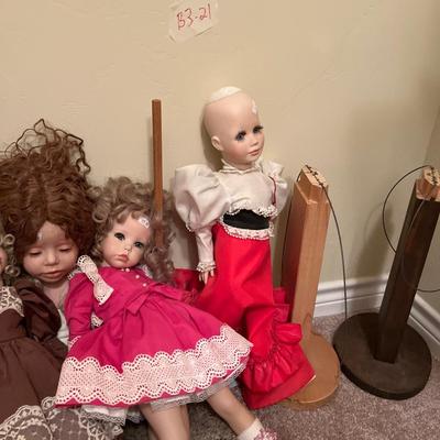 Dolls! Dolls! Dolls!