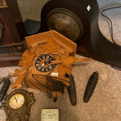 Clocks Lot of 6