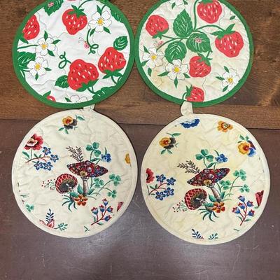 Vintage Round Potholder Sets