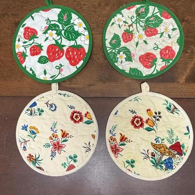 Vintage Round Potholder Sets