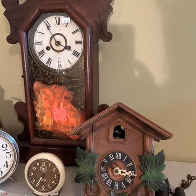 Clocks (6)