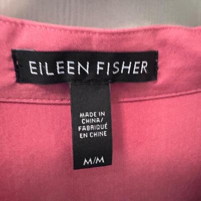Assortment of Women’s Casual Tops - Size M-XL (GB2-DZ)