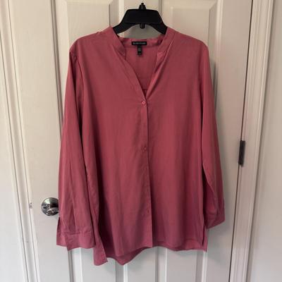 Assortment of Women’s Casual Tops - Size M-XL (GB2-DZ)