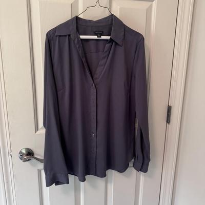 Assortment of Women’s Casual Tops - Size M-XL (GB2-DZ)
