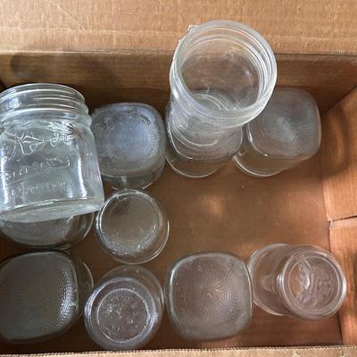 Assorted canning jars (12)