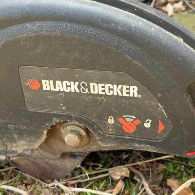LOT 2S: Black & Decker Weed Wacker GH3000 Grass Hog NST2018 & Edge Hog