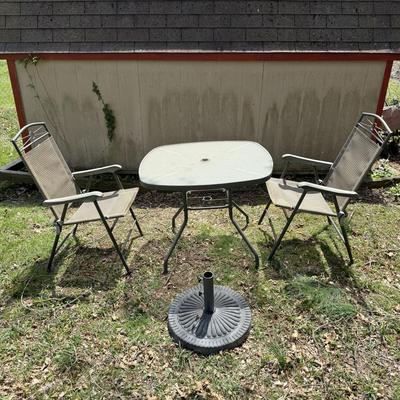 LOT 5S: Outdoor Patio Table w/ Folding Chairs & Umbrella Stand