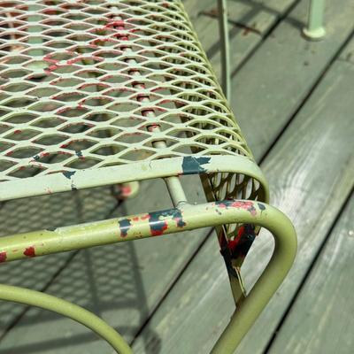 LOT 7P: Green Outdoor Patio Furniture