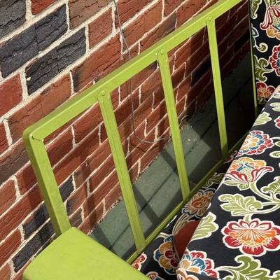 LOT 7P: Green Outdoor Patio Furniture