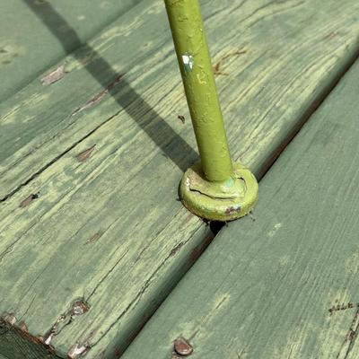 LOT 7P: Green Outdoor Patio Furniture