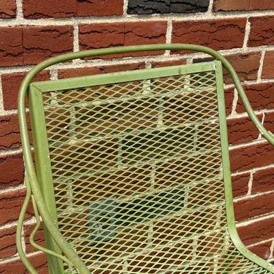 LOT 7P: Green Outdoor Patio Furniture