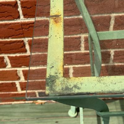 LOT 7P: Green Outdoor Patio Furniture