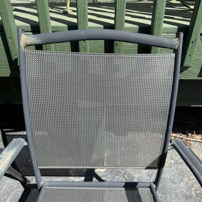 LOT 8S: Wicker Patio Lounge Chairs & Swivel Chairs