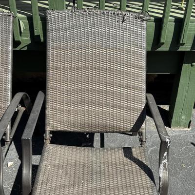 LOT 8S: Wicker Patio Lounge Chairs & Swivel Chairs