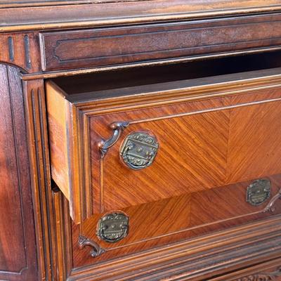 LOT 9X: Vintage Tallboy Dresser