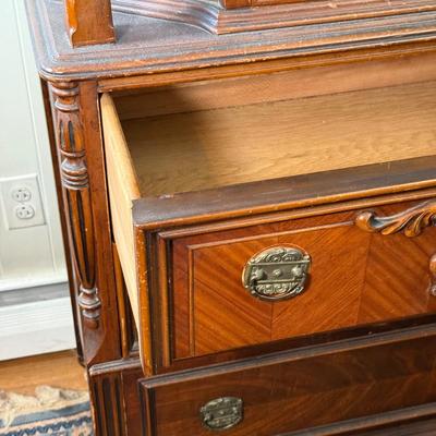 LOT 9X: Vintage Tallboy Dresser