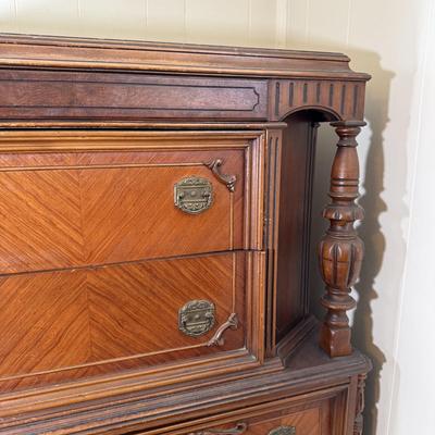 LOT 9X: Vintage Tallboy Dresser